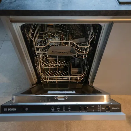 Airport - Parking & Terrace - By Rentujemy *