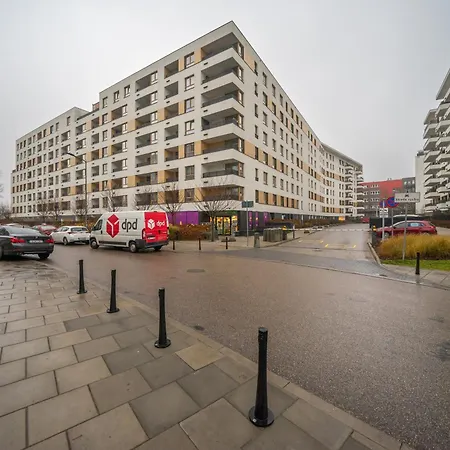 Airport - Parking & Terrace - By Rentujemy Apartment *