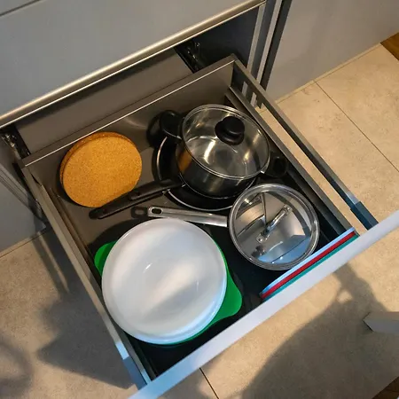 Airport - Parking & Terrace - By Rentujemy *