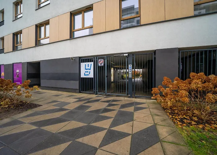 Airport - Parking & Terrace - By Rentujemy