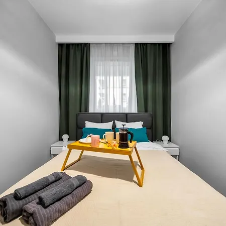 Airport - Parking & Terrace - By Rentujemy *