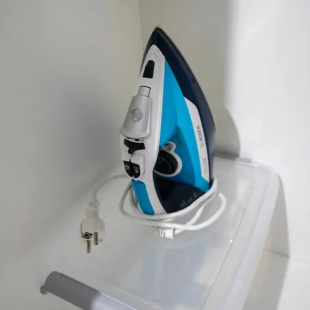 Airport - Parking & Terrace - By Rentujemy