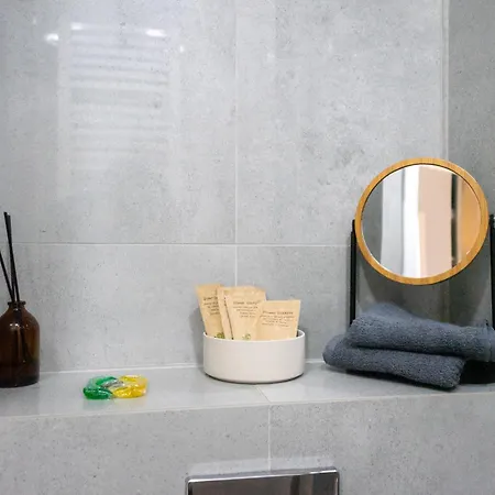 Apartamento Airport - Parking & Terrace - By Rentujemy